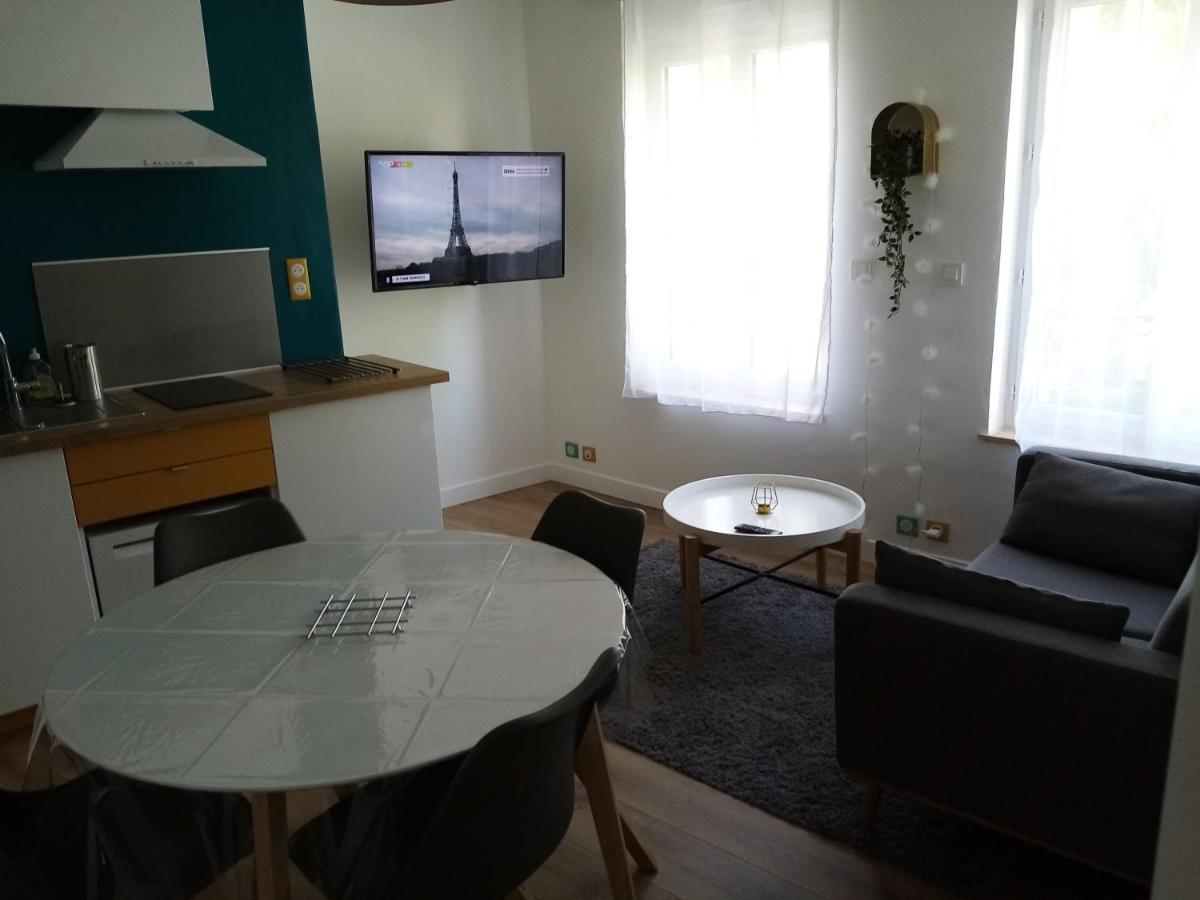 La Villa Des Remparts Лизио Екстериор снимка